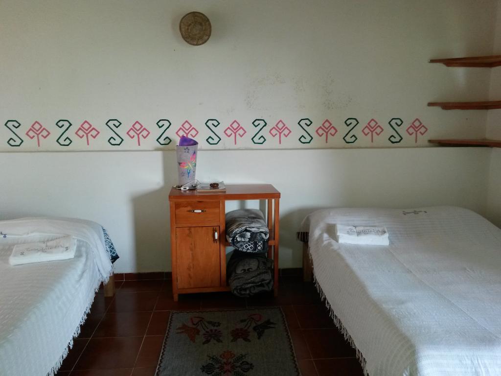 Hotel Taselotzin Cuetzalán Ruang foto